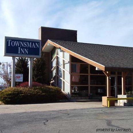 Townsman Inn Larned Exterior foto