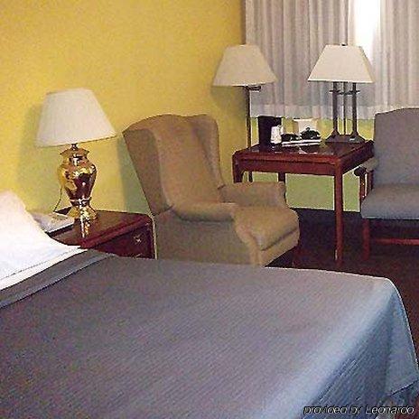 Townsman Inn Larned Habitación foto